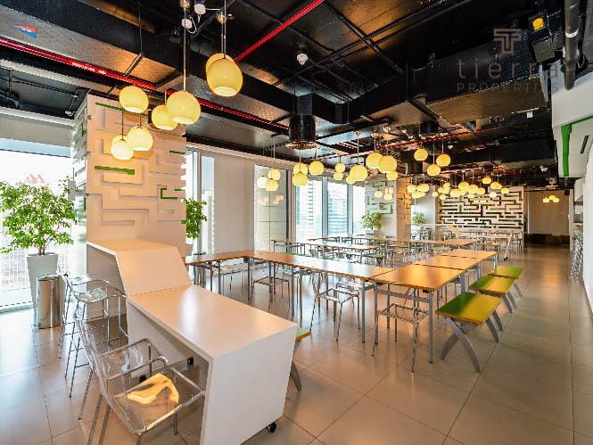 Magasin à Dubai Marina, UAE 384.6m² No. 54108