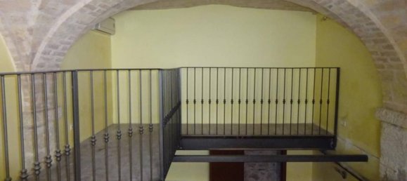 35m² Office in Ascoli Piceno, Italy No. 319511 2