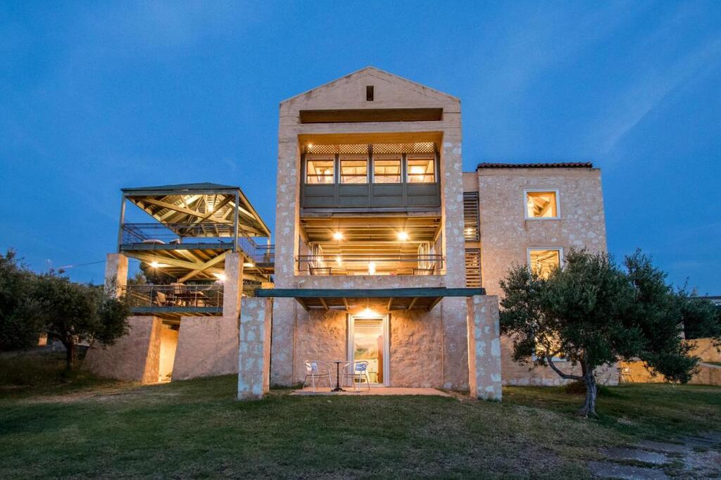 6 bedrooms Villa for sale in Chania, Crete, Greece № 2571