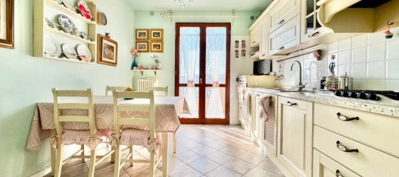 3 Schlafzimmer Haus in Coriano, Italy, Nr. 81211 8