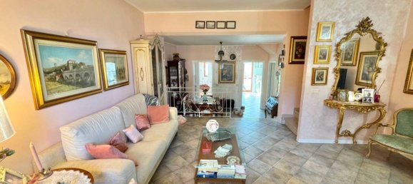 3 Schlafzimmer Haus in Coriano, Italy, Nr. 81211 2