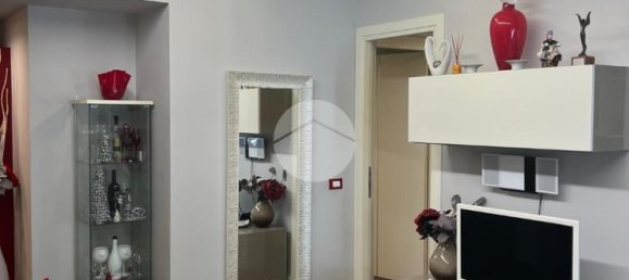2 bedrooms Apartment in Rome, Italy No. 273416 7