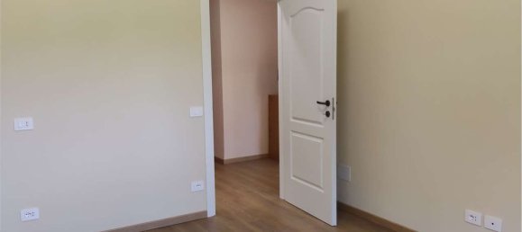 Apartamento de 2 habitaciónes en Borgomanero, Italy No. 273683 6