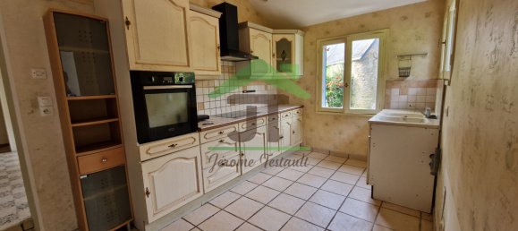 4 chambres Maison à Eure-et-Loir, France No. 93088 3