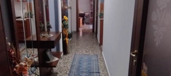 Квартира с 3 комнатами в Виджевано, Италия № 273255 2