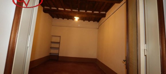 6 rooms Apartment in Figline e Incisa Valdarno, Italy No. 235156 31