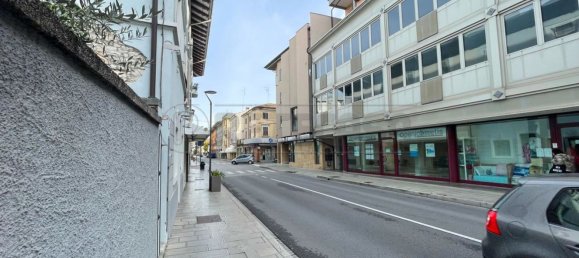 3-salle Propriété commerciale à Udine, Italy No. 135141 3