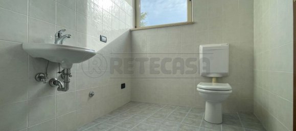 3-salle Propriété commerciale à Udine, Italy No. 135141 15