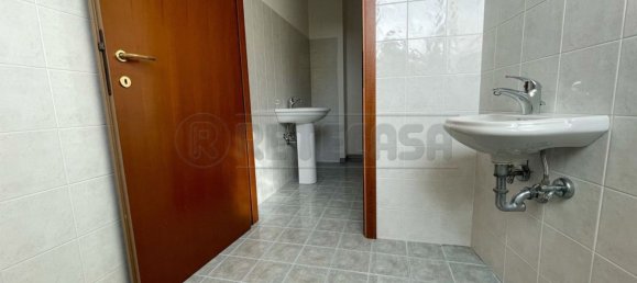 3-salle Propriété commerciale à Udine, Italy No. 135141 14