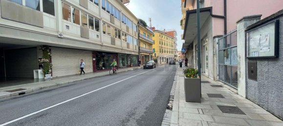 3-salle Propriété commerciale à Udine, Italy No. 135141 4