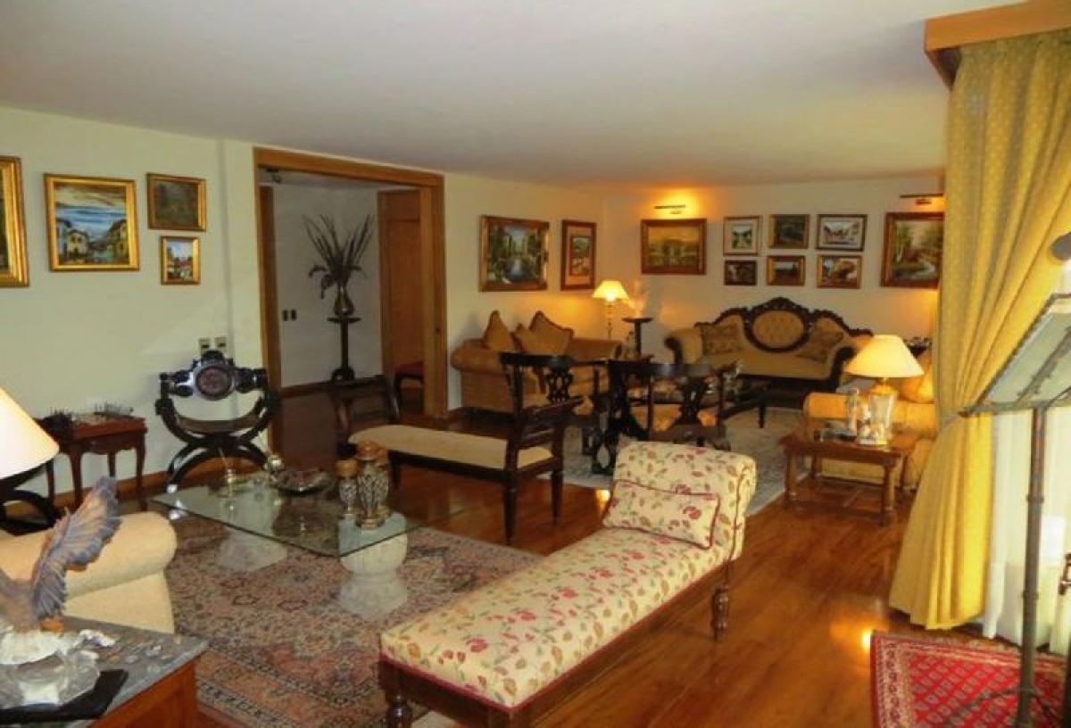 Apartamento de 3 dormitorios en Santiago, Chile No. 4930