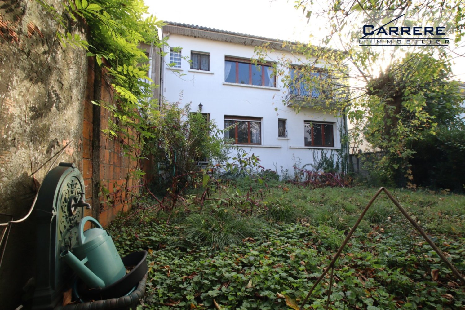 4 bedrooms Villa in Cenon, France No. 101746