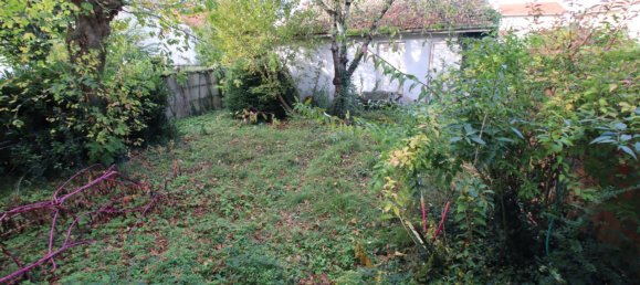 4 bedrooms Villa in Cenon, France No. 101746 10