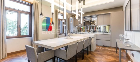 4 bedrooms Apartment in Madrid, Spain No. 134979 3