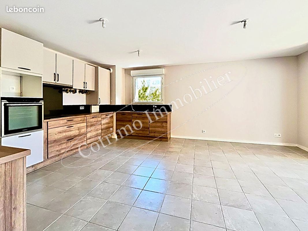 2 غرف نوم شقة في Rhone, France رقم 342512