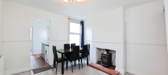 2 غرف نوم منزل في Watford, United Kingdom رقم 6799 6