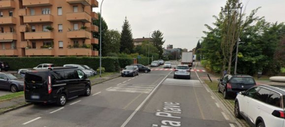 5-salle Appartement à Meda, Italy No. 7784 19