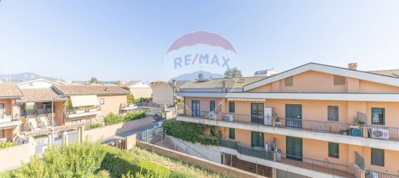 Apartamento de 4 dormitorios en Marino, Italy No. 359235 7