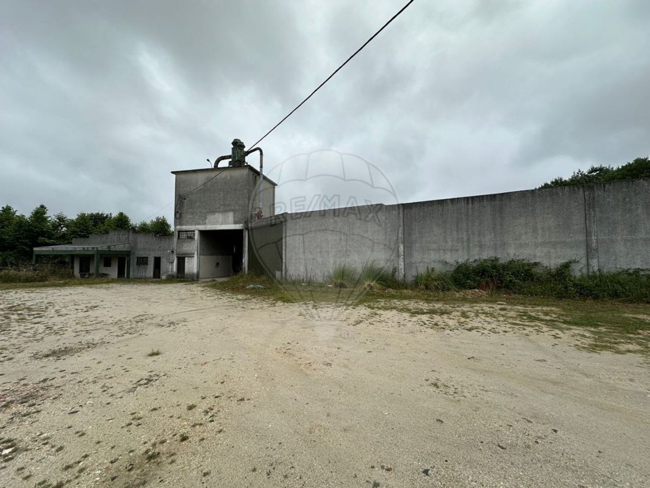  مستودع في Vilarinho do Bairro, Portugal 774متر مربع رقم 81563