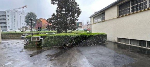 1 room Garage in Bologna, Italy No. 34496 6