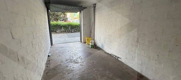 1 room Garage in Bologna, Italy No. 34496 2