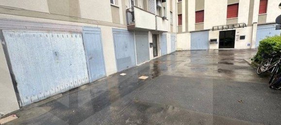 1 room Garage in Bologna, Italy No. 34496 8