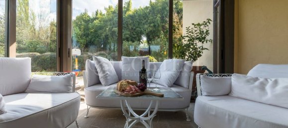 6 bedrooms Villa in Umbertide, Italy No. 267171 4