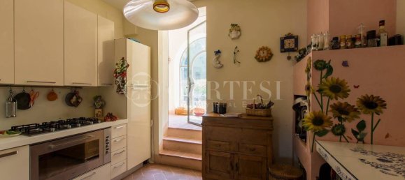 6 bedrooms Villa in Umbertide, Italy No. 267171 12