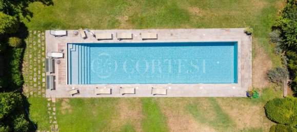 6 bedrooms Villa in Umbertide, Italy No. 267171 5