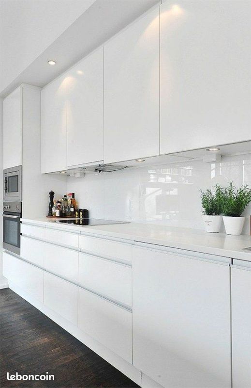 3-salle Appartement à Prasville, France No. 327654