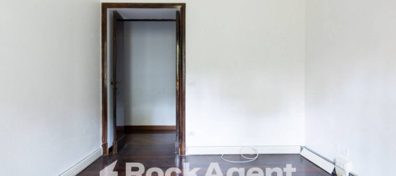 6 bedrooms Apartment in Rome, Italy No. 264261 13