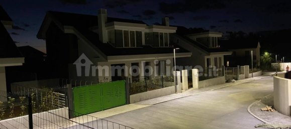 Дом с 3 спальнями в Фрозиноне, Италия № 170701 17