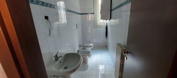 63m² Commercial property in Fidenza, Italy No. 372504 8