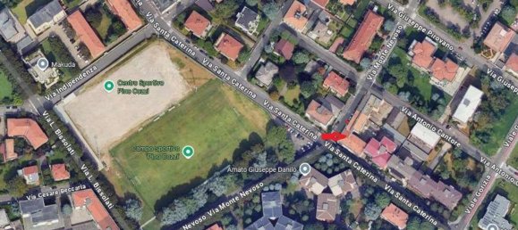 5 rooms Apartment in Legnano, Italy No. 331455 4