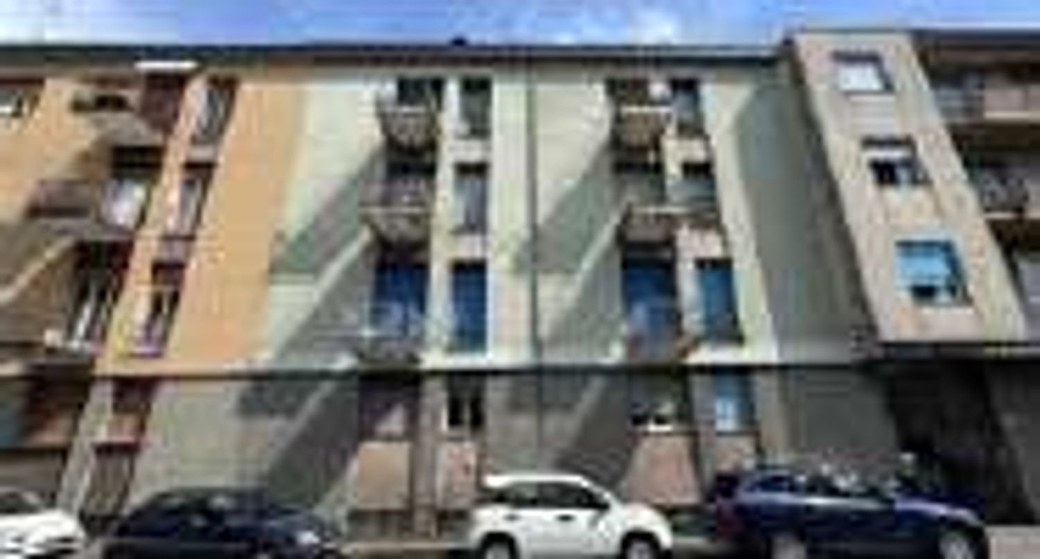 5 rooms Apartment in Legnano, Italy No. 331455