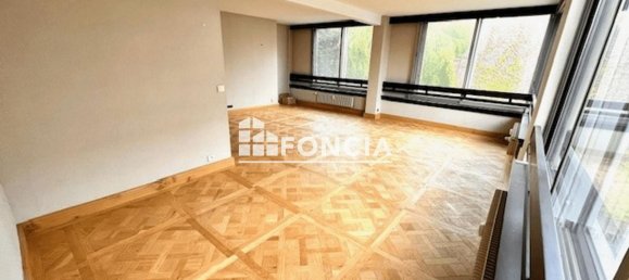 2 bedrooms Apartment in Valenciennes, France No. 66029 2