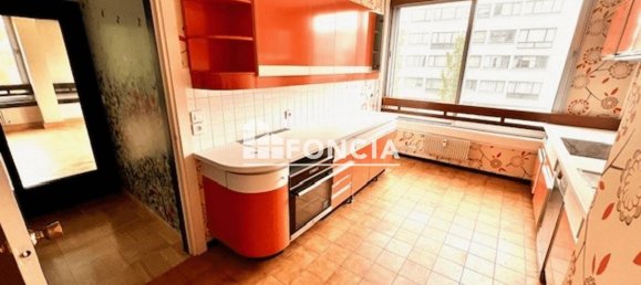 2 bedrooms Apartment in Valenciennes, France No. 66029 5