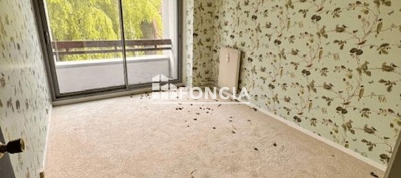 2 bedrooms Apartment in Valenciennes, France No. 66029 8