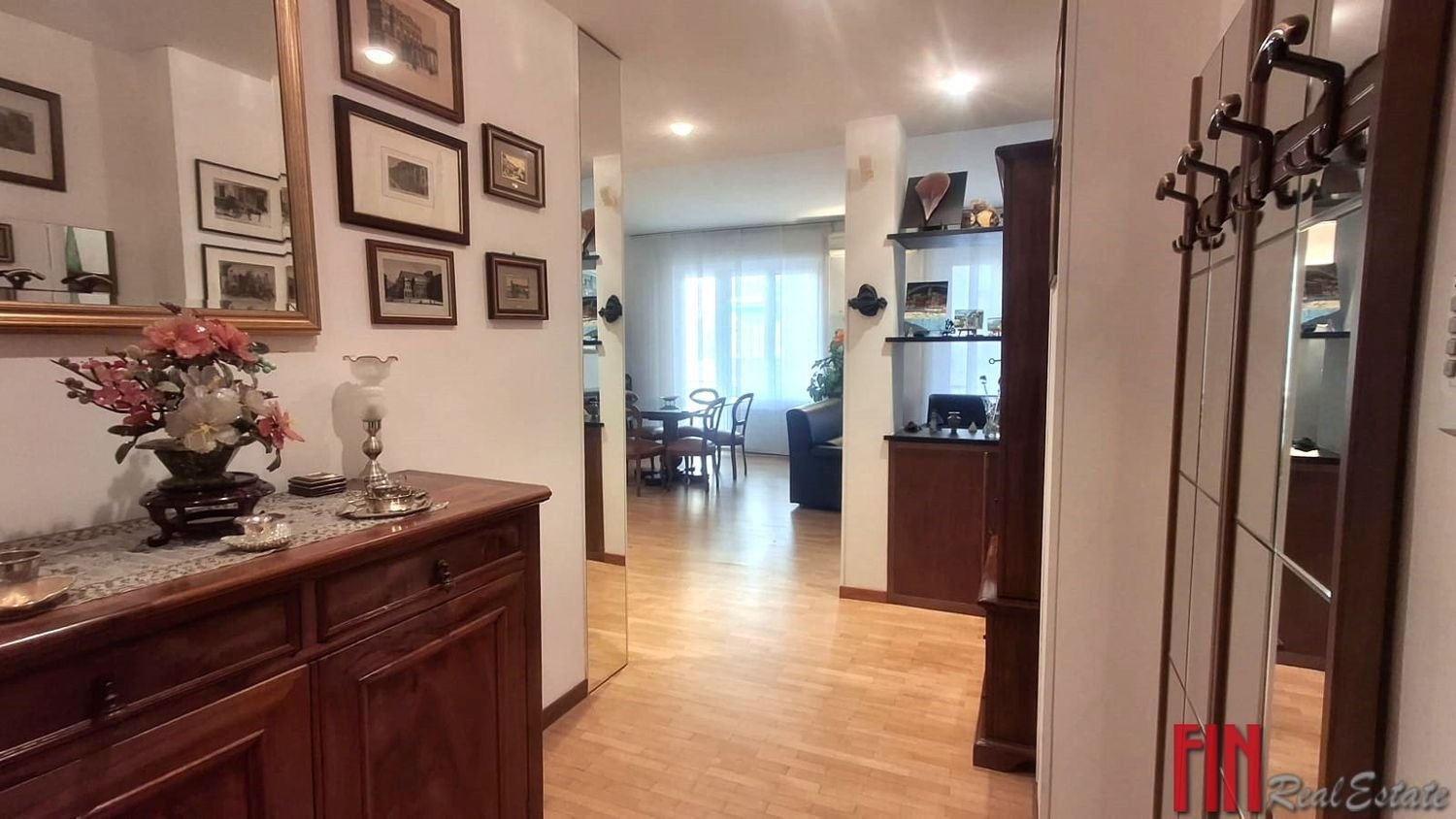 4-Zimmer Wohnung in Genoa, Italy, Nr. 190471