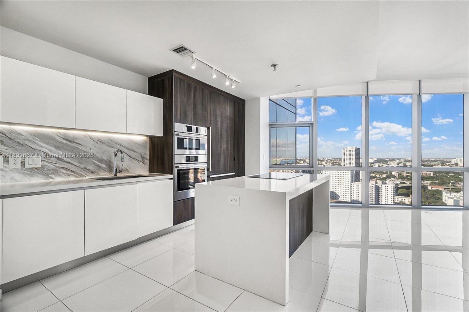 Propriedade comercial T1 em Miami, EUA N.º 615892