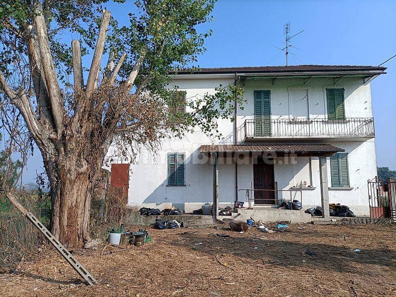 2 bedrooms House in Mortara, Italy No. 140960