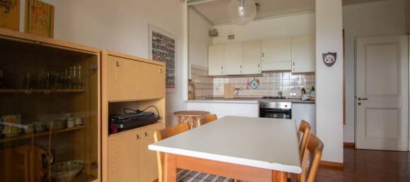 3-salle Appartement à Moniga del Garda, Italy No. 263227 6