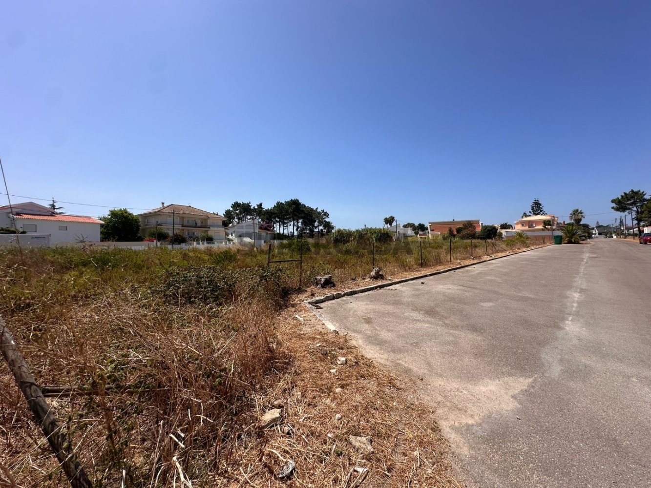 3270m² Land in Almada, Portugal No. 242515