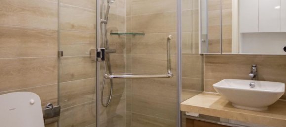 2 rooms Office in District 1, Vietnam No. 18133 21