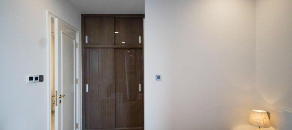 2 rooms Office in District 1, Vietnam No. 18133 10