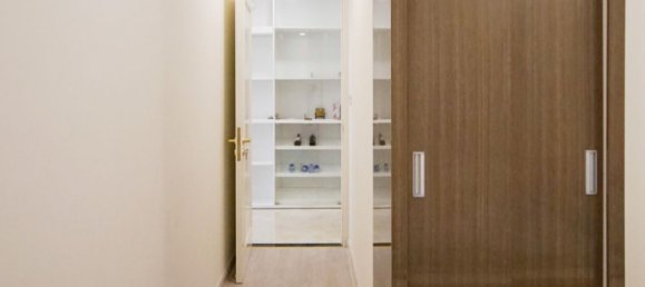 2 rooms Office in District 1, Vietnam No. 18133 12