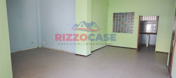 Imóvel comercial em Corigliano Rossano, Italy 65 m² N.º 147252 2