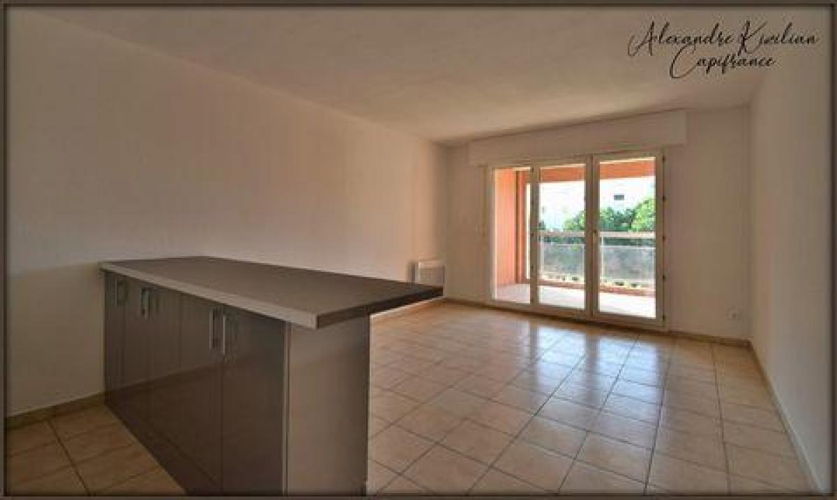 Studio in the Condo in Frejus, France No. 13918