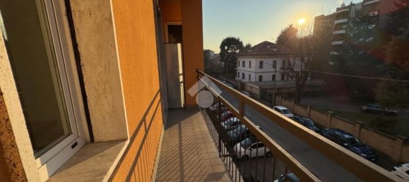 3 rooms Apartment in Saronno, Italy No. 130446 7