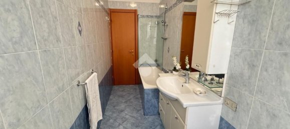 3 rooms Apartment in Saronno, Italy No. 130446 20
